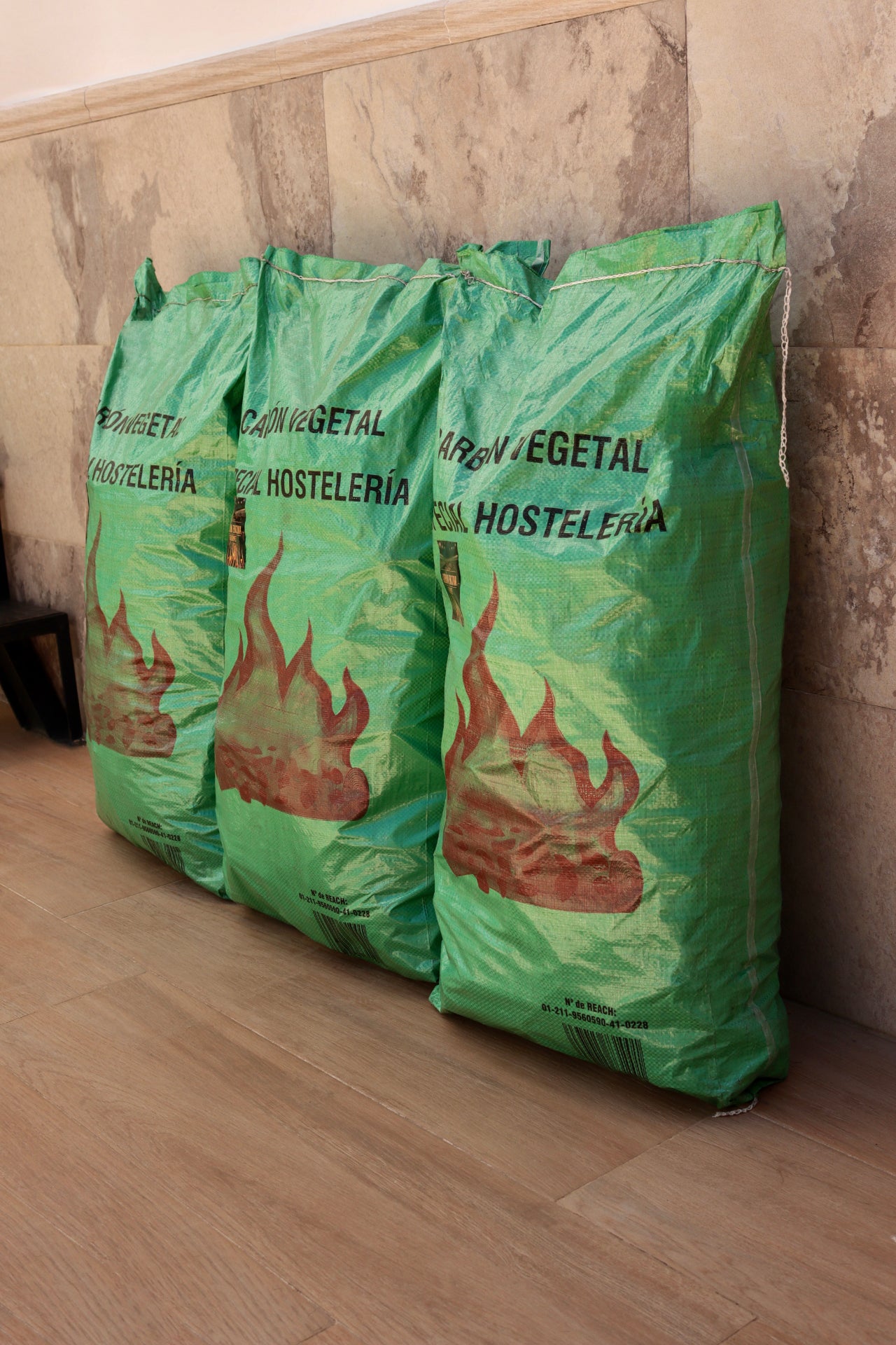 ✪ Carbón Encina GOURMET 15Kg – PACK AHORRO X3 | Envío gratis 24h/48hr ✪